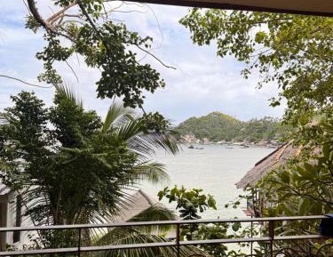 Bungalow with Sea View
