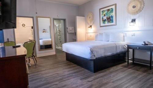 Standard King Room
