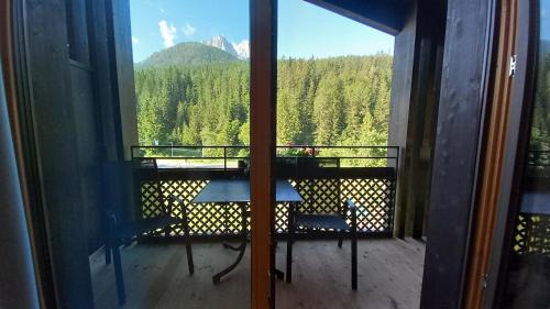 One-Bedroom Apartment with Garden View