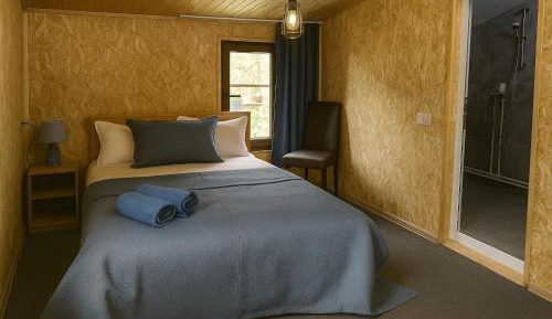 Deluxe Double Room with Shower