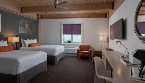 Queen Room with Two Queen Beds Harbor View
