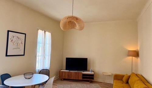 Family Two-Bedroom Apartment - No elevator- 4th floor
