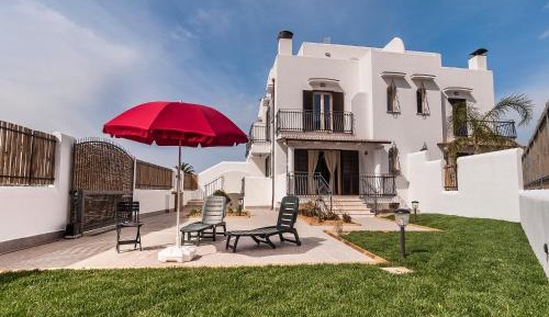 Villa with Garden View