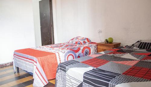 Twin Room with Shared Bathroom