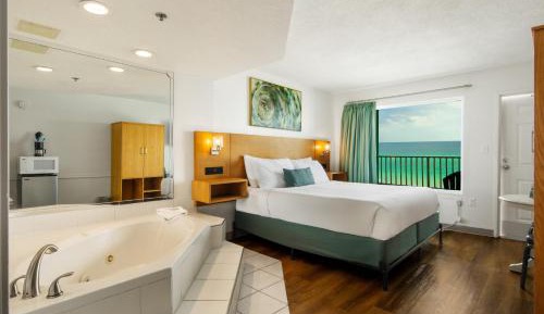 Beachfront Classic Room - King with Jacuzzi