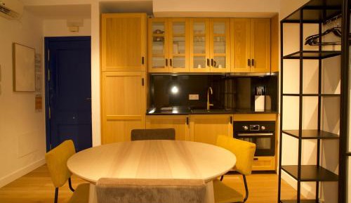 Studio Budget Basement 