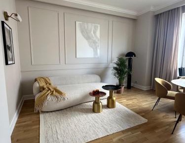 One-Bedroom Apartment with City View