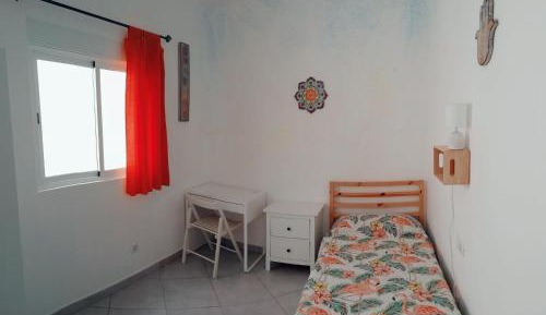Single Room with Shared Bathroom