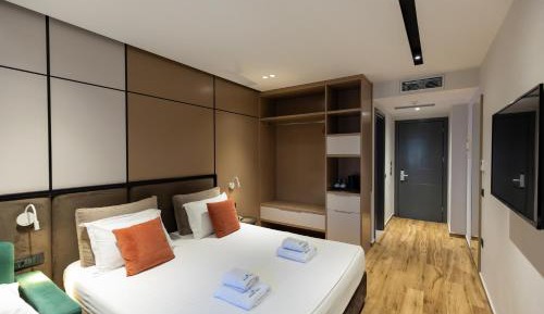 Deluxe Triple Room with Sea View