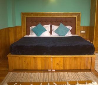 King Room with Mountain View