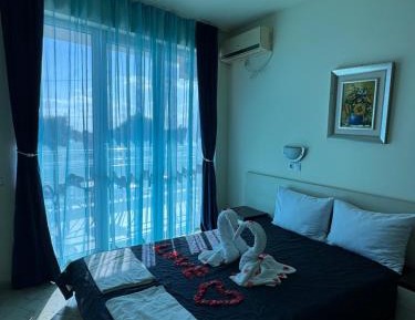 Double or Twin Room with Sea View