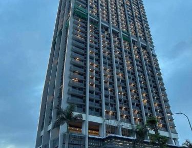One-Bedroom Apartment with City View