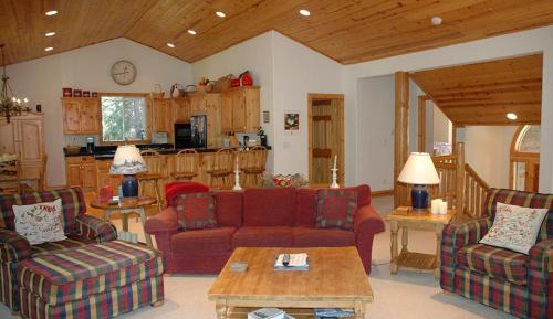 Four-Bedroom Holiday Home
