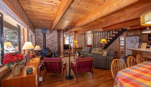 Three-Bedroom Holiday Home 