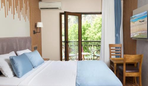 Suite with River View