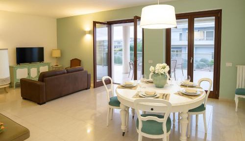 Three-Bedroom Apartment with Ocean View