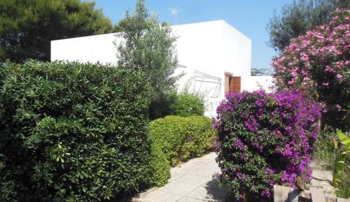 Villa with Garden View