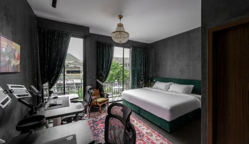 Deluxe Double or Twin Room with Balcony