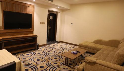 Queen Suite