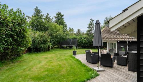 Five-Bedroom Holiday Home