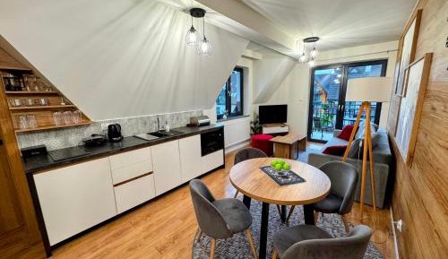 One-Bedroom Apartment with Balcony