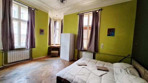 Double or Twin Room with Shared Bathroom