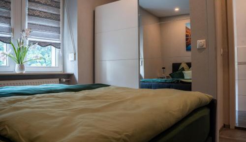 One-Bedroom Apartment with Balcony