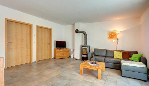 One-Bedroom Apartment with Terrace