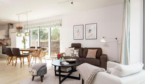 Three-Bedroom Apartment with Terrace