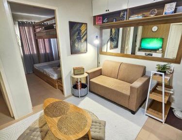 Family Two-Bedroom Apartment with View