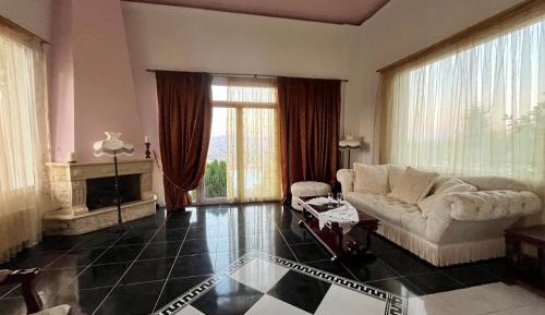 Queen Suite with Sea View