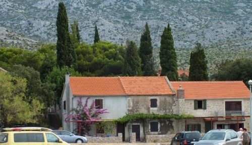 Five-Bedroom Holiday Home