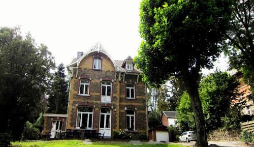 Eight-Bedroom Villa