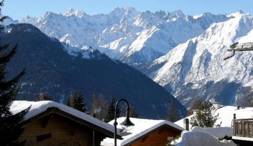 Studio with Mountain View