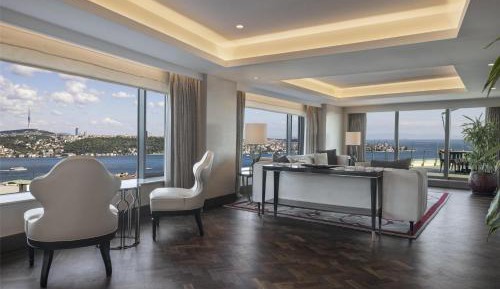 Presidential Suite - Lounge Access