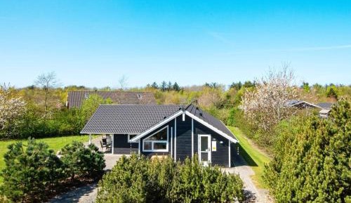 Four-Bedroom Holiday Home