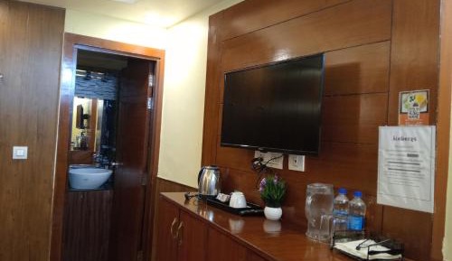 Deluxe Room (2 Adults + 1 Child)