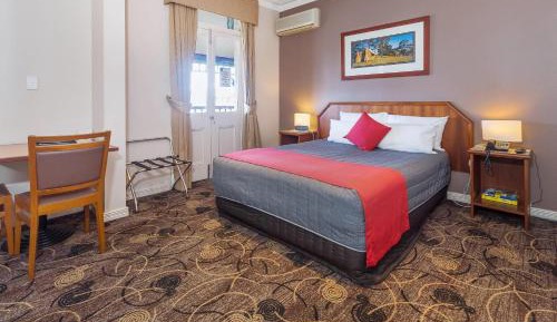 Deluxe Queen Room