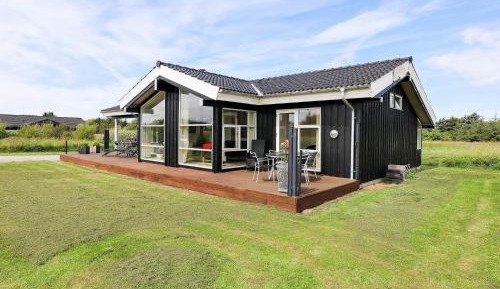 Three-Bedroom Holiday Home 