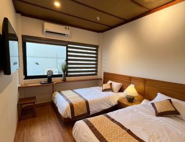 Twin Room with View