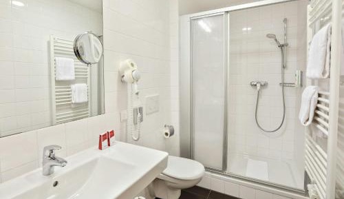 Single Guest Room with City View