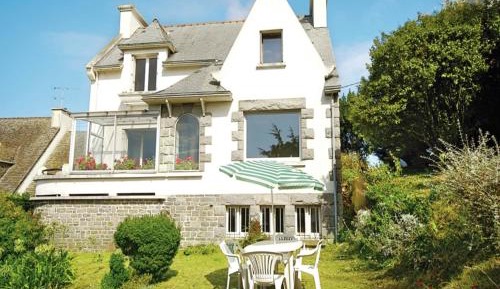 Four-Bedroom Holiday Home