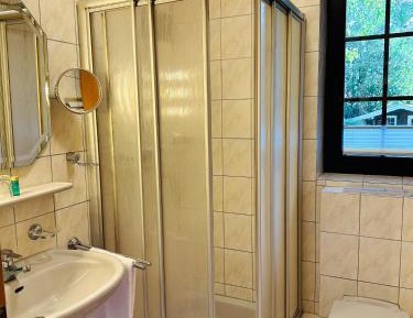 Economy Twin Room