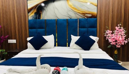Deluxe Double Room (2 Adults + 1 Child)