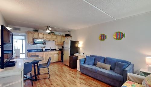 One-Bedroom Apartment with Ocean View