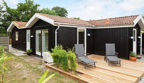Three-Bedroom Holiday Home 