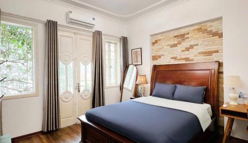 King Room with Balcony