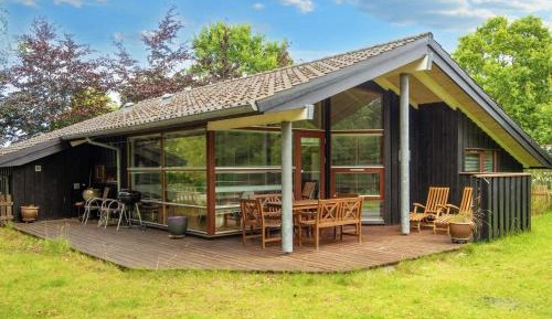 Four-Bedroom Holiday Home