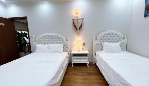 Quadruple Room with Private Bathroom