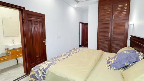 One-Bedroom Deluxe Apartment